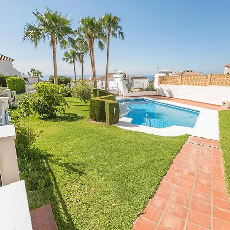 Holiday home Cipreses House *